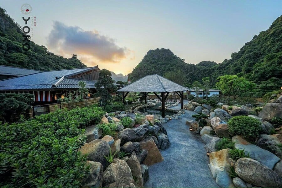 Nguồn nước khoản nóng được mang đến từng căn biệt thự Sun Onsen Village. Nguồn nước khoản nóng được mang đến từng căn biệt thự Sun Onsen Village.