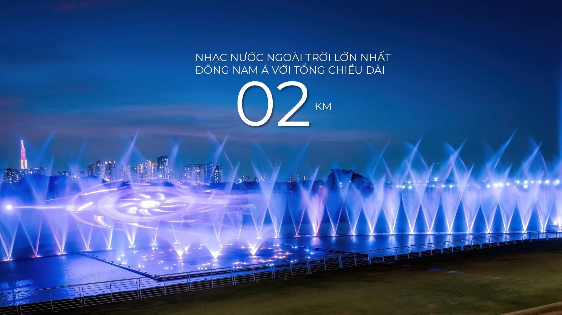 Trình diễn nhạc nước nghệ thuật tại kênh đào The Global City