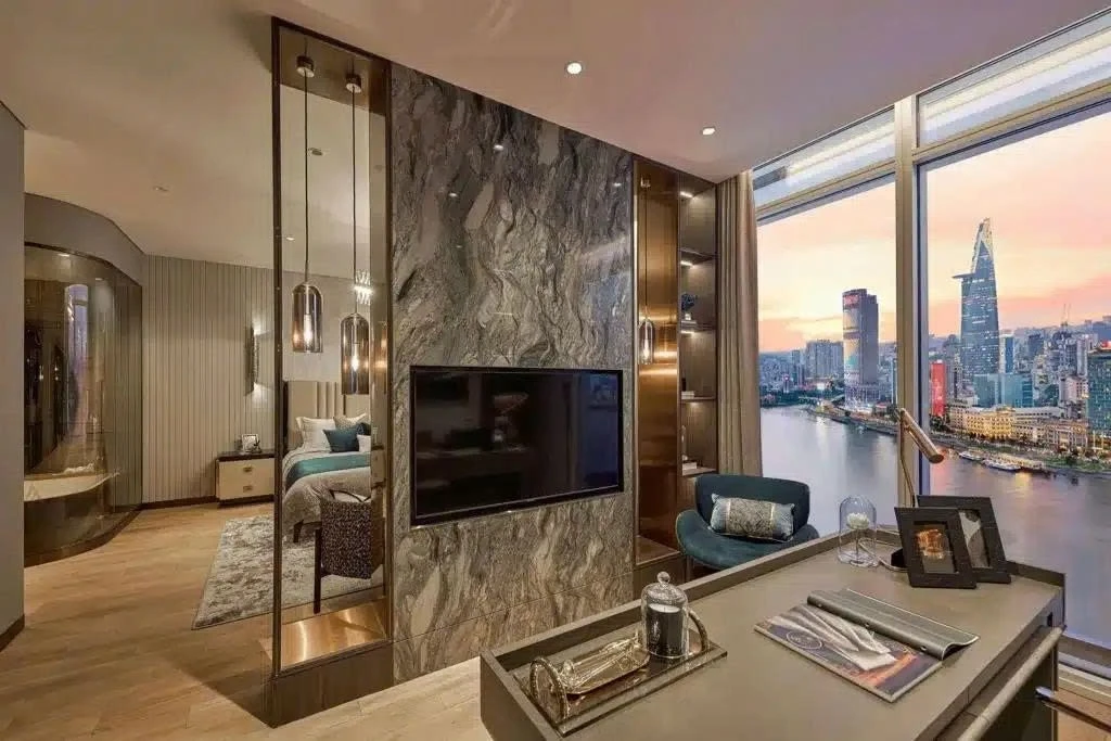 Không gian làm việc kết hợp phòng ngủ tại The Opusk Residence