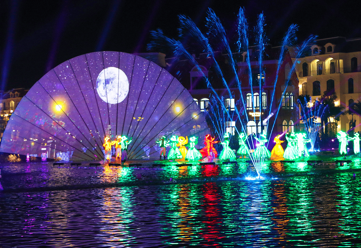 khung-canh-ruc-ro-cua-show-nhac-nuoc-tai-grand-world