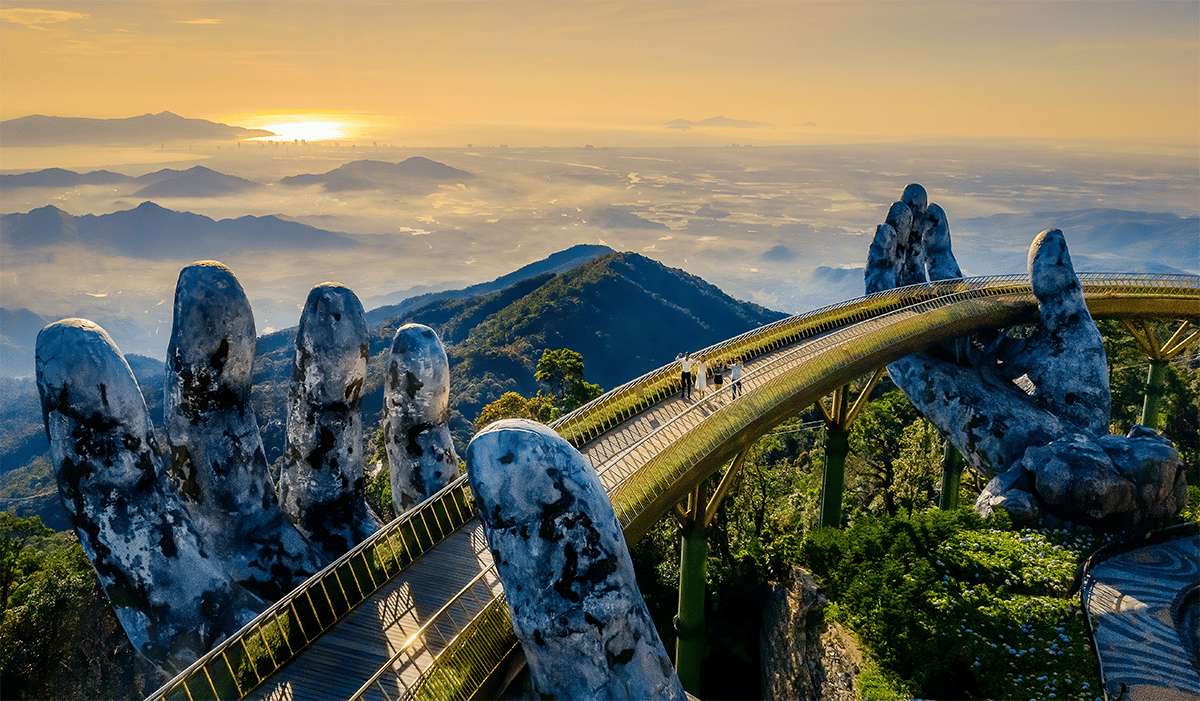 thien-nhien-ky-vy-cua-da-nang-tu-goc-nhin-cau-vang