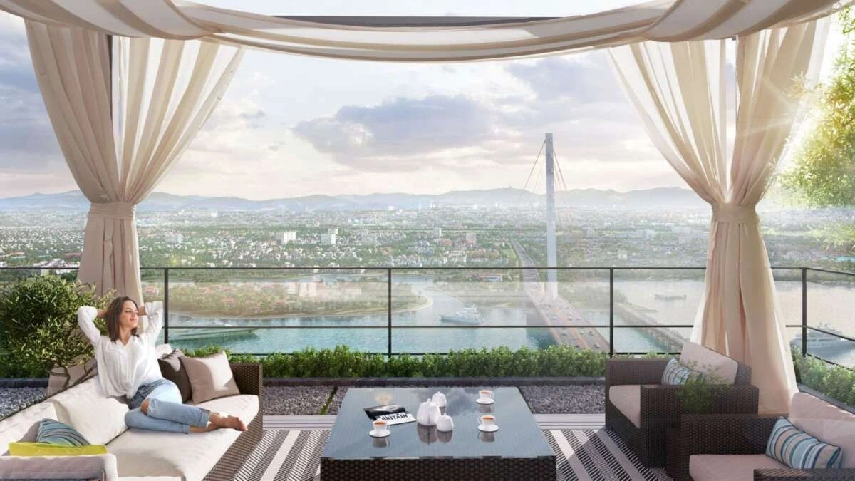 Không gian thư giãn ngắm cảnh tại ban công Sky Lounge Sun Cosmo Residence