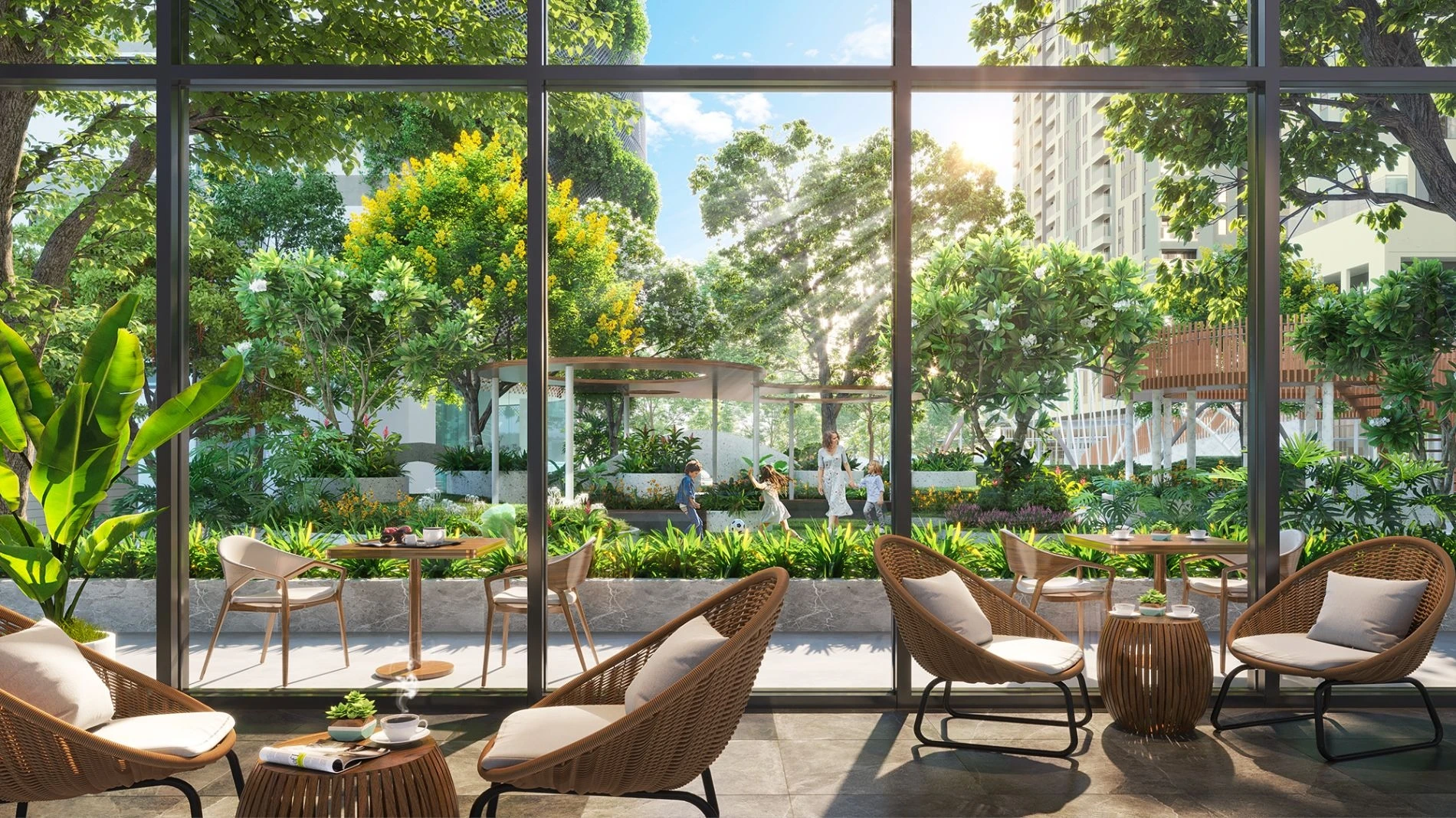 Phòng tập gym với vách kính cường lực nhìn ra công viên tại Urban Green